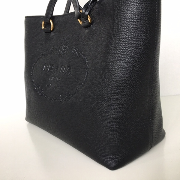 素敵♪♪使える☆《PRADA》プラダスーパーコピー 刻印ロゴVIT.DAINO トート 色々カラー 1BG100 