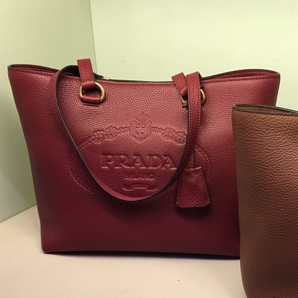 素敵♪♪使える☆《PRADA》プラダスーパーコピー 刻印ロゴVIT.DAINO トート 色々カラー 1BG100 