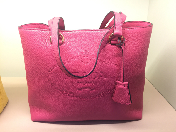 素敵♪♪使える☆《PRADA》プラダスーパーコピー 刻印ロゴVIT.DAINO トート 色々カラー 1BG100 