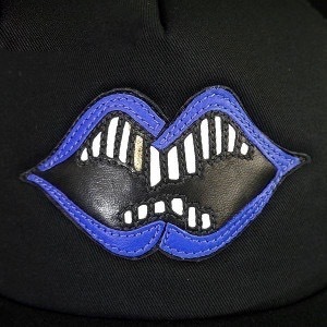 有名コラボ！限定数生産品！　クロムハーツスーパーコピー MATTYBOY LIPS ブルーキャップ