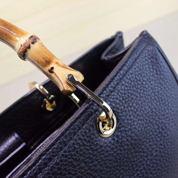GUCCI グッチコピー 2015/16秋冬新作 2WAYトートバッグ 353126 A7M0G 1000　バンブー BAMBOO ショルダーバッグ