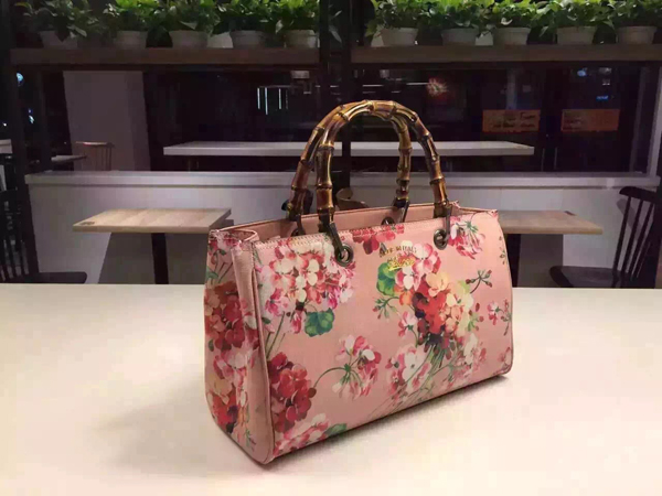★2016新作ブルームス★GUCCI グッチコピー レザートートバッグ 323660CWB1N 5770