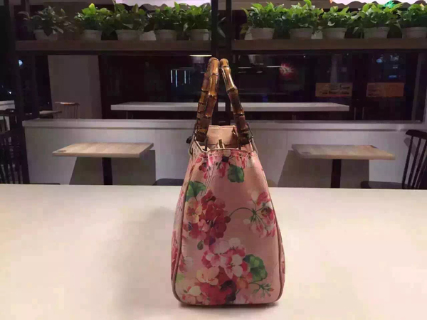 ★2016新作ブルームス★GUCCI グッチコピー レザートートバッグ 323660CWB1N 5770