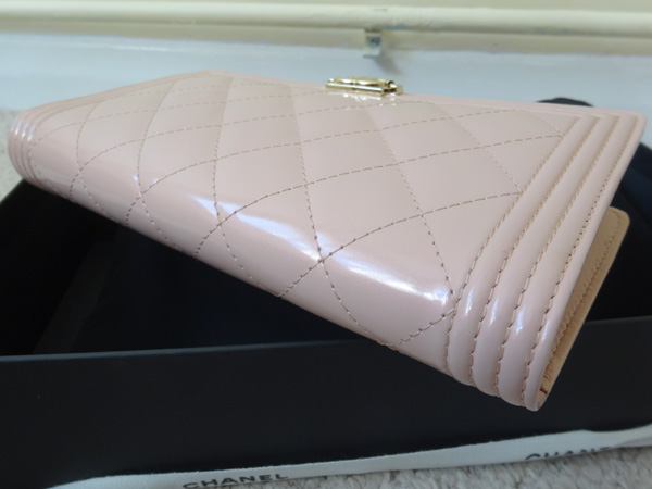 CHANELシャネルスーパーコピー☆ボーイシャネルカーフスキンフラップウォレッ A80285 Y60434 2B094