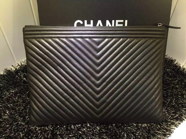 シャネルバッグスーパーコピー ついにでました！１５S最新シャネルBOY Chanelクラッチポーチ