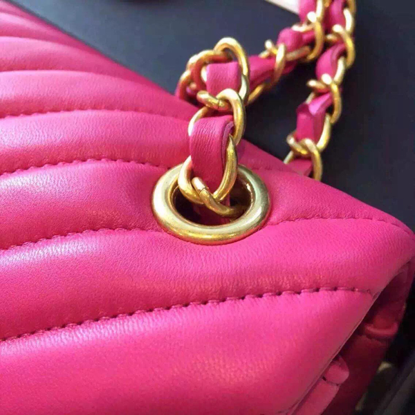 《超希少 早い者勝ち 》2015春夏新作　シャネルバッグスーパーコピー Chanel シェブロンミニバッグ　キャビアスキン　ピンク　G金具