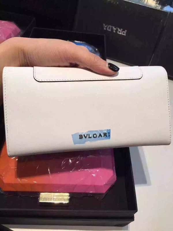【2015年春 夏】★ブルガリスーパーコピースネーク×フラップ財布★最新作★ B52389