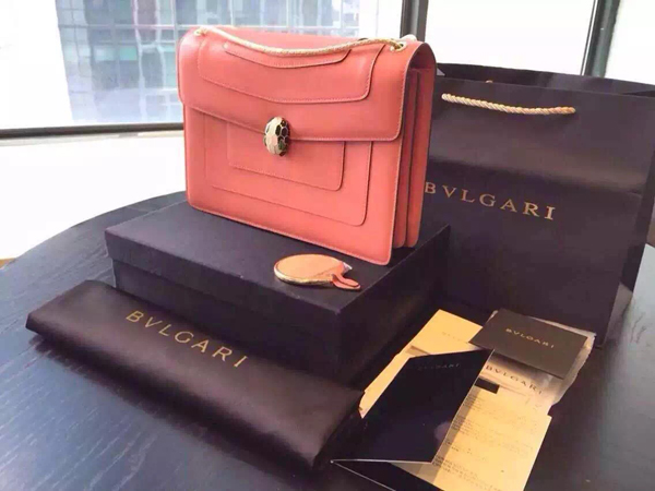 2015新作 ブルガリスーパーコピー セルペンティ フォーエバーフラップカバーバッグ SERPENTI FOREVER 38292