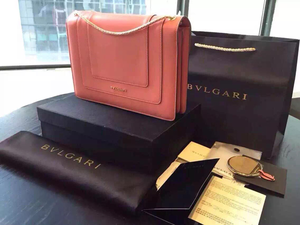 2015新作 ブルガリスーパーコピー セルペンティ フォーエバーフラップカバーバッグ SERPENTI FOREVER 38292