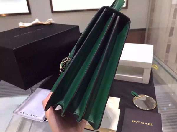 2015新作 ブルガリスーパーコピー セルペンティ フォーエバーフラップカバーバッグ SERPENTI FOREVER 38319