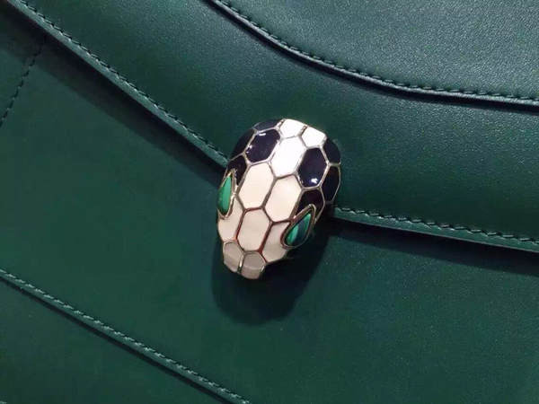 2015新作 ブルガリスーパーコピー セルペンティ フォーエバーフラップカバーバッグ SERPENTI FOREVER 38319