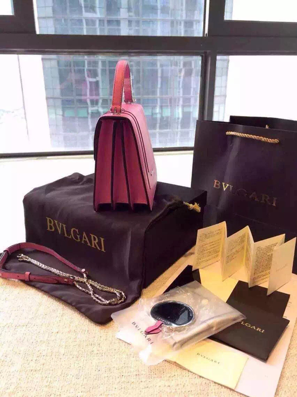 2015新作 ブルガリスーパーコピー セルペンティ フォーエバーフラップカバーバッグ SERPENTI FOREVER 38329