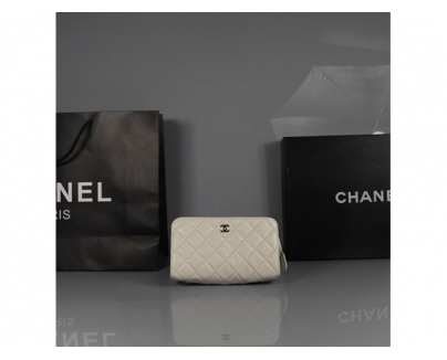 CHANEL シャネル ラムスキン 米白 トイレタリーケース マトラッセ 31502