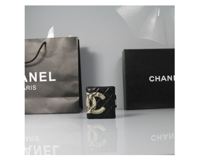 CHANEL シャネル ブラック ラムスキン　カンボンライン 短財布 AN1052