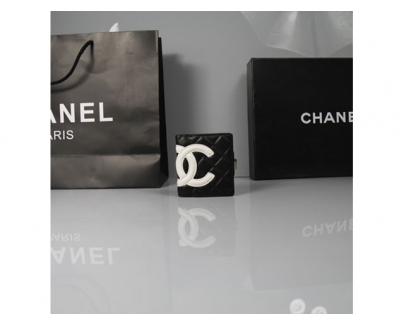 CHANEL シャネル ブラック/ホワイト　ラムスキン カンボンライン 短財布 AN1056