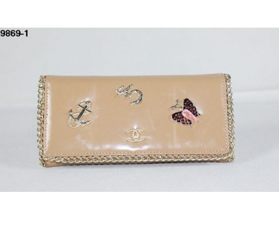 シャネルスーパーコピー CHANELスタッズ付き財布 ベージュ 9869-3