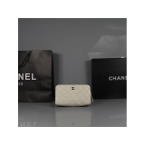 CHANEL シャネル ラムスキン 米白 トイレタリーケース マトラッセ 315...