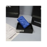 CHANEL シャネルスーパーコピー ブルーラムスキンキーケース 26723