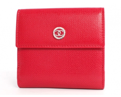 シャネル スーパーコピー CHANEL クルーズライン CCボタン 二つ折財布 ルージュレッド A50143