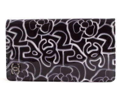シャネル スーパーコピー CHANEL カメリア プリント エナメル 長財布 ブラック＆グレー A50543