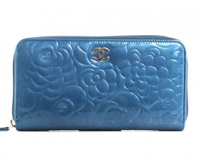 シャネル スーパーコピー CHANEL カメリア エナメル 長財布 ブルー＆シルバー A50085