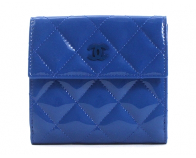 シャネル スーパーコピー CHANEL マトラッセライン エナメル 二つ折財布 ブルー A48980
