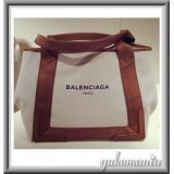 BALENCIAGA  新作バレンシアガスーパーコピー　お洒落なキャンバスバッグ