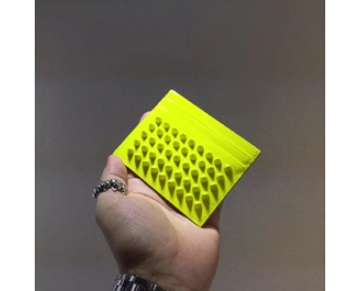 SS16ルブタン 財布 コピー Kios スパイク カードホルダー