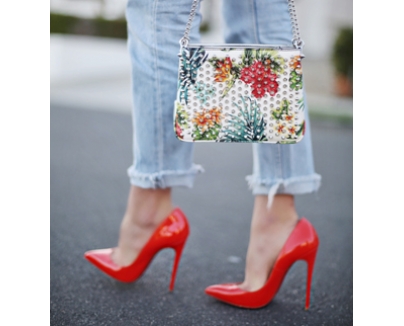 国内発 | クリスチャンルブタンバッグスーパーコピー ♥ Triloubi Small Spikes Chain Bag