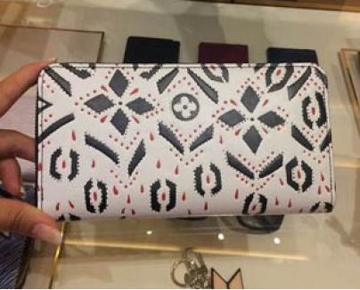 ルイヴィトン スーパーコピー 2015限定 LouisVuitton 長財布 Zippy M61496
