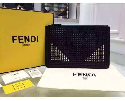 SENSE掲載 新作 FENDI フェンディ スーパーコピー バッグバグズスタッズクラッチ