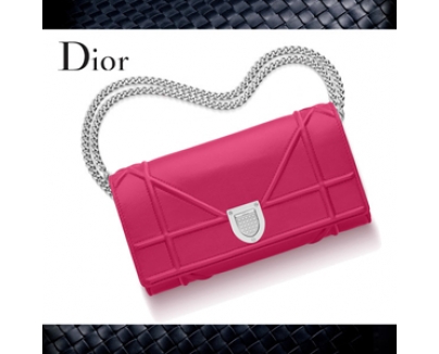 新作【Christian Dior】クリスチャンディオール★DIORAMAチェーンウォレットS0311PNAG M431