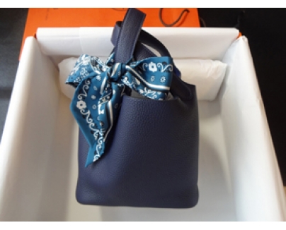 HERMES 新色★お洒落なネイビーのピコタンPM★ブルーニュイ