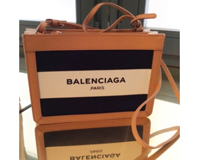 バレンシアガスーパーコピーBalenciaga☆キャンバスボーダー Clutch Bag 390641 KVS1N