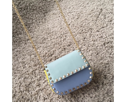 Valentino ヴァレンティノスーパーコピー 　ロックスタッズ ミニショルダーバッグ IW1B0398VIT
