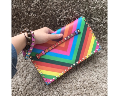 15新作【Valentino ヴァレンティノスーパーコピー】Rockstudクラッチバッグ 1973 IW5B0399NWB