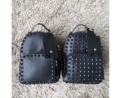15新作 Valentino ヴァレンティノスーパーコピー バックパック Black