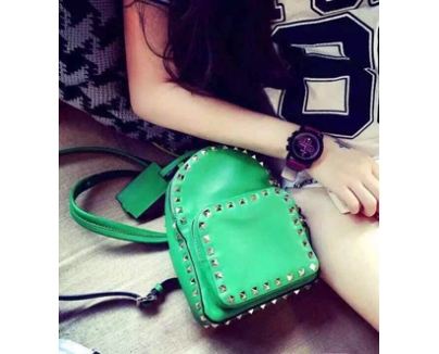 2016AW Valentino ヴァレンティノスーパーコピー★ 人気のロックスタッズバックパック ミニ Green