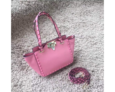 2016SS Valentino ヴァレンティノスーパーコピー バレンティノ ロックスタッズ トートバッグ　スモール  紗栄子さん愛用