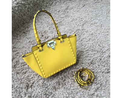 Valentino ヴァレンティノスーパーコピー 15SS ロックスタッド 2WAY ミニバッグ