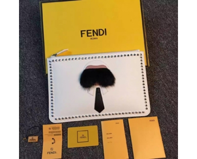 フェンディスーパーコピー FE829 FENDI‘KARLITO’STUDDED CLUTCH