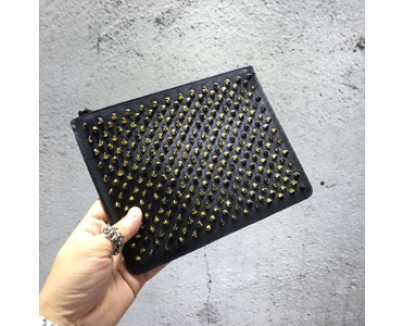 早くも16SS新作の登場です クリスチャン ルブタン コピー Christian Louboutin新作！loubiposh baby pouch