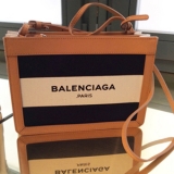バレンシアガスーパーコピーBalenciaga☆キャンバスボーダー Clutch...
