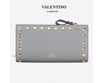 ●VALENTINO●秋冬新作 ヴァレンティノスーパーコピー ロックスタッズ ウォレット グレー LW2P0301BOL S71