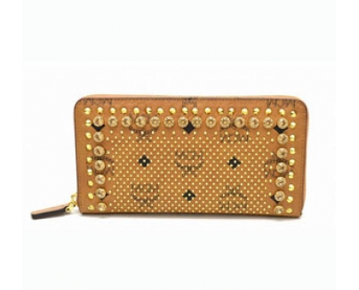 エムシーエム MCM スーパーコピー ロゴグラム ラウンドファスナー 長財布 コニャック キャメル スタッズ ビジュー