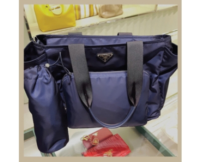 PRADAプラダスーパーコピー【直営店買付☆レア】2WAYパパが持っても格好いBag：紺