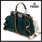 大人気！関税送料無料★FENDIフェンディスーパーコピー★フリルピー カブー