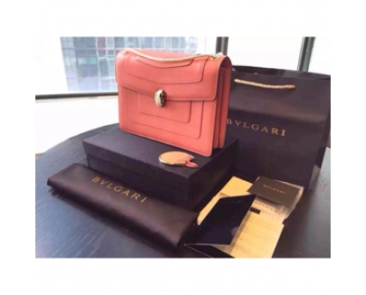 2015新作 ブルガリスーパーコピー セルペンティ フォーエバーフラップカバーバッグ SERPENTI FOREVER 38292