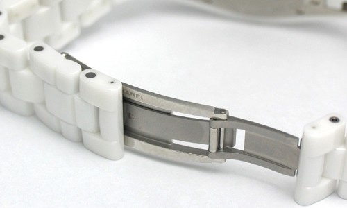 シャネル J12 ４２ セラミック ダイヤモンド H2011 ホワイト