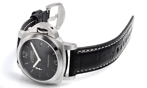 パネライ ルミノール１９５０マリーナ３デイズ オートマチック４２mm PAM00392
